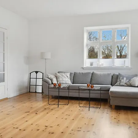 Prázdninový dům 3 Bedroom Amazing In L *