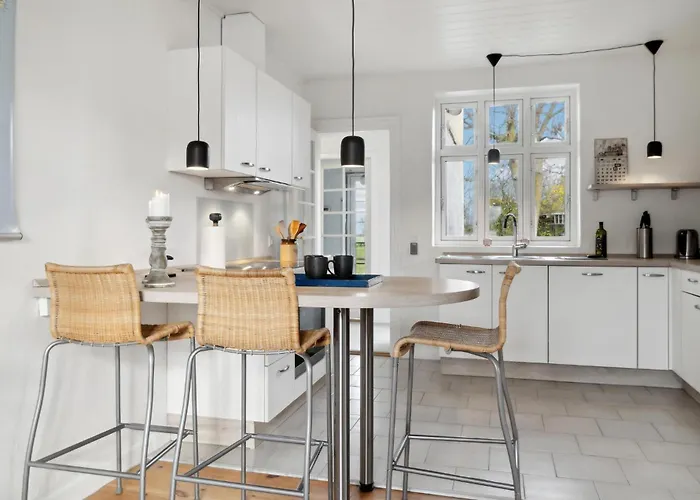 3 Bedroom Amazing In L Ferienhaus